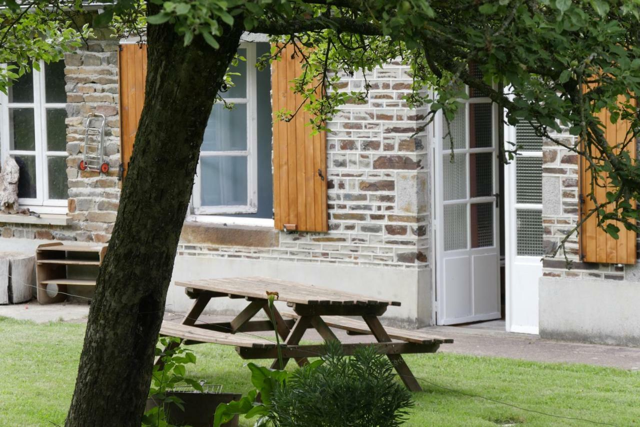 La Petite Maison O Bord De L'Eau Bernieres-le-Patry Екстериор снимка