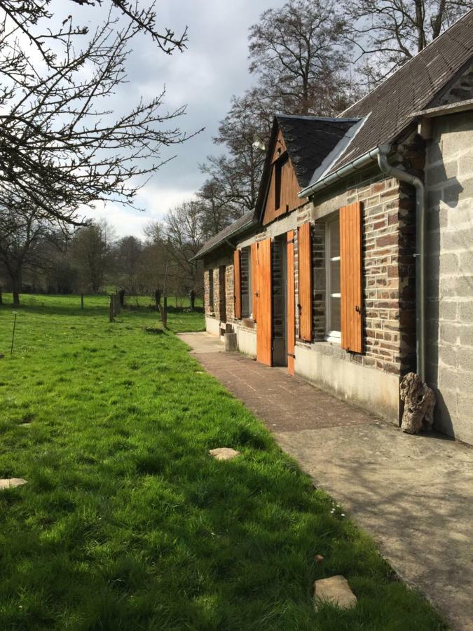 La Petite Maison O Bord De L'Eau Bernieres-le-Patry Екстериор снимка